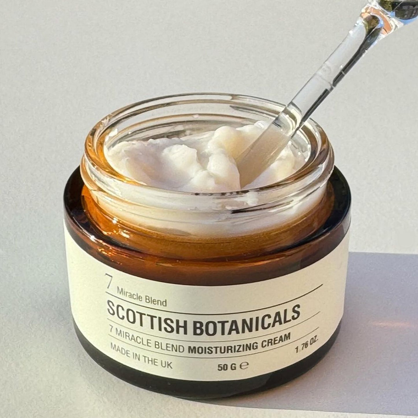 SCOTTISH BOTANICALS 7 Miracle Blend Moisturizing Cream – a rich, nourishing cream infused with seven beneficial herbal extracts, designed to hydrate, repair, and protect the skin, leaving it soft, smooth, and deeply moisturized. by diana drummond