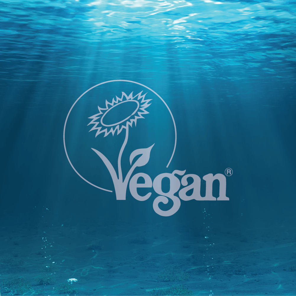 Vegan seaweed shampoo in a 1-litre refill pack by SEAWEED ORGANICS